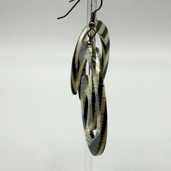 Vintage Swirl Resin Acrylic Spiral Dangle Earrings Statement Olive Off White - Picture 6 of 7